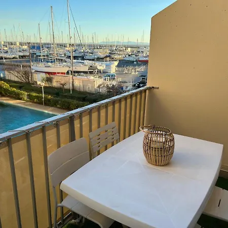 Bel Avec Piscine Et Vue Bateaux Appartement