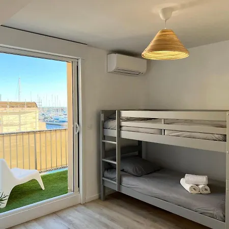 Bel Avec Piscine Et Vue Bateaux