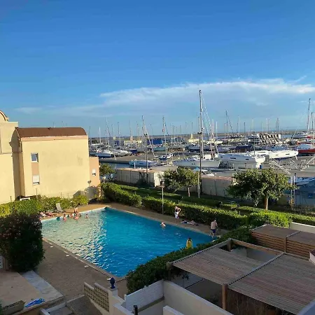 Bel Avec Piscine Et Vue Bateaux アパート